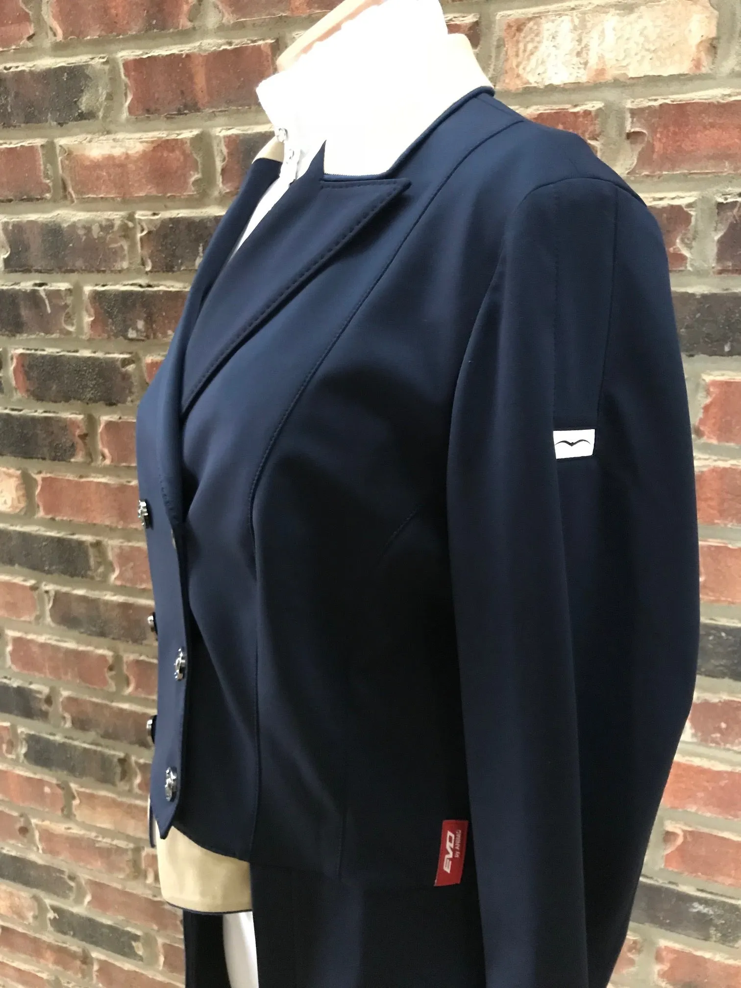 Animo Lageo Custom Tailcoat in Navy IT 42