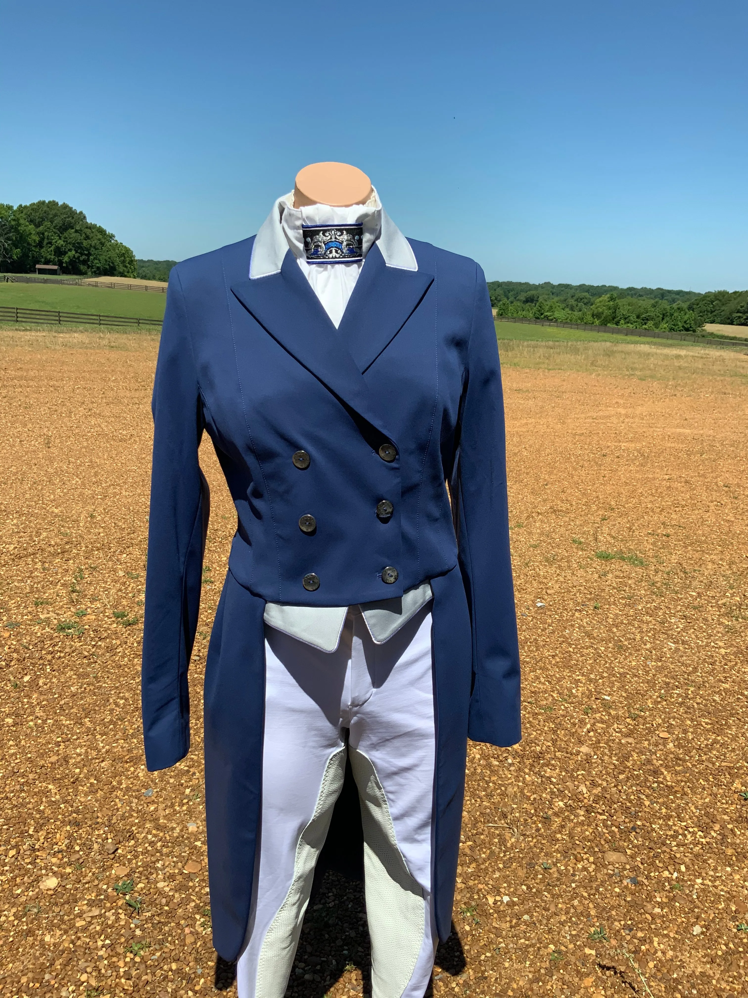 Animo Lageo Custom Tailcoat in Otremere 44