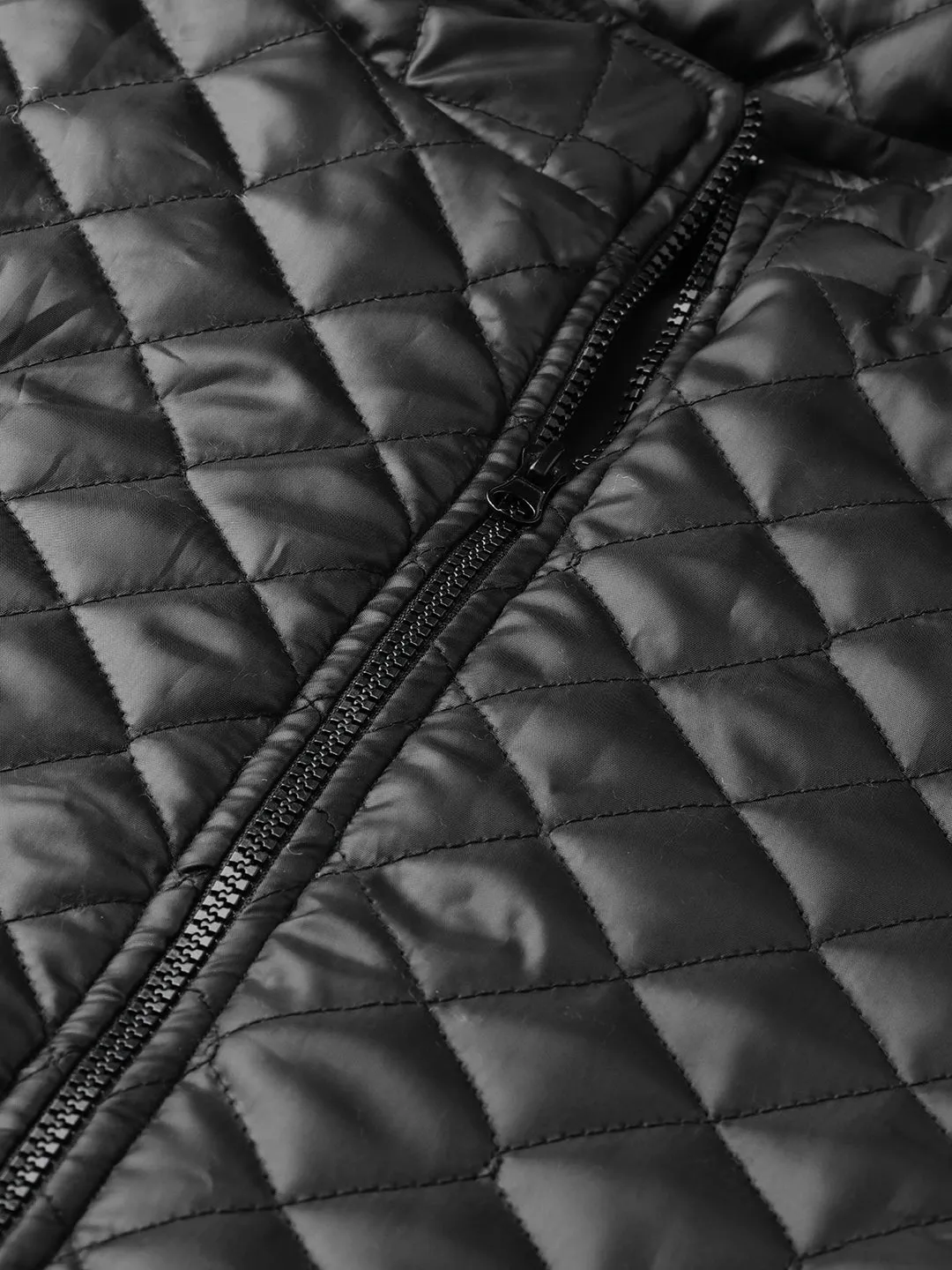 Black Quilted Sleeveless Hood Jacket