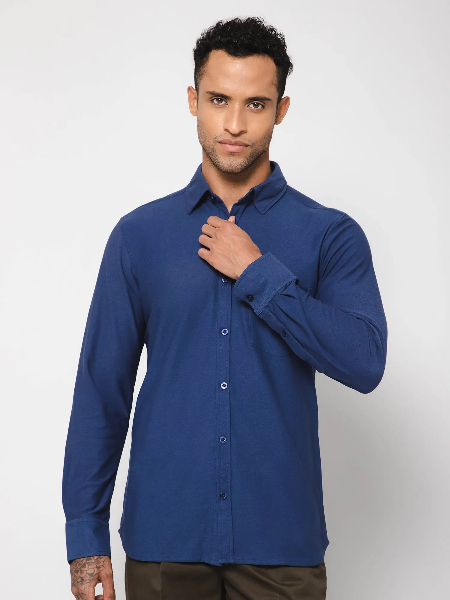 Cantabil Cotton Blend Ink Blue Solid Full Sleeve Casual Shirt for Men with Pocket