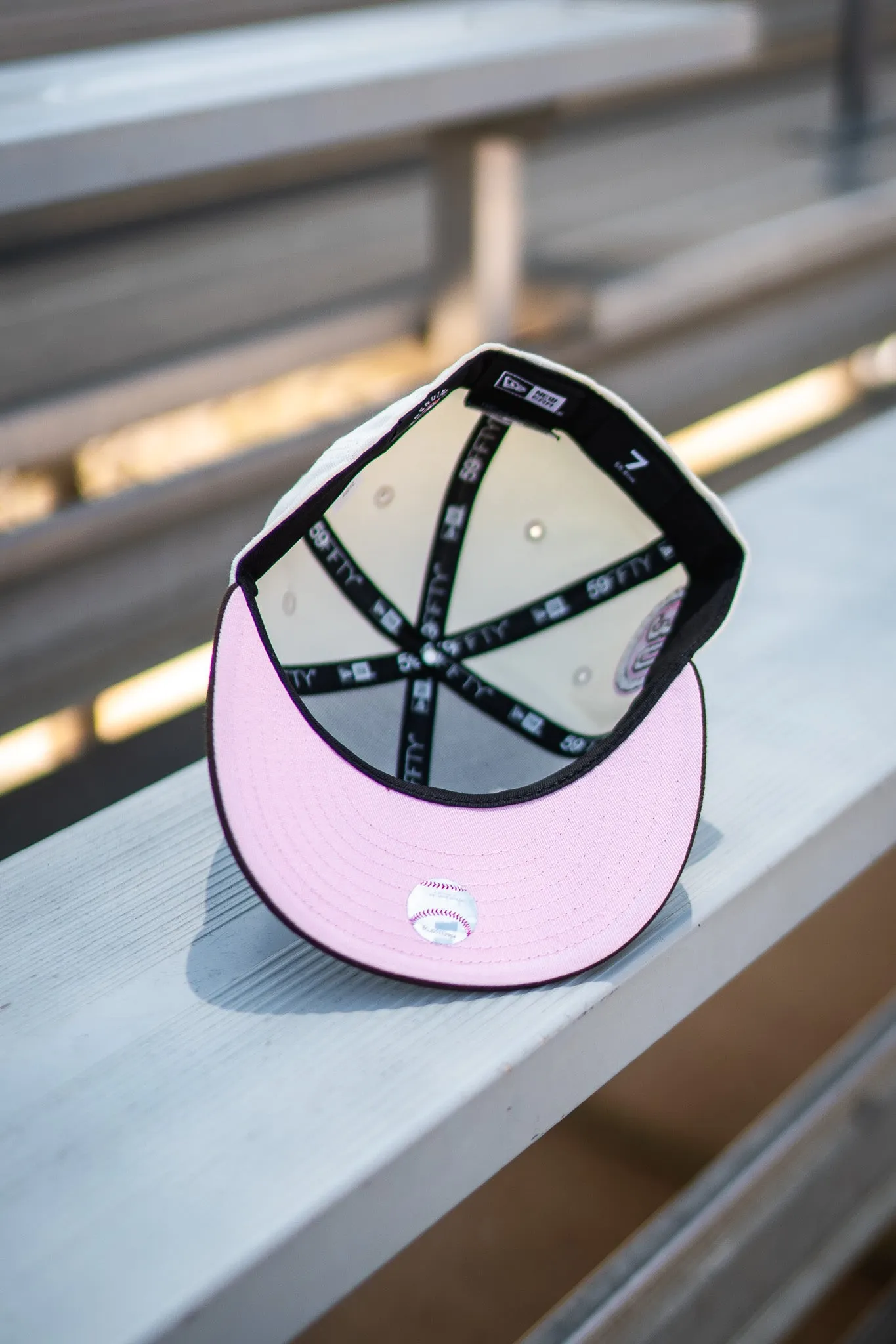 New Era Colorado Rockies 30th Anniversary Pink UV (Off White/Mocha)