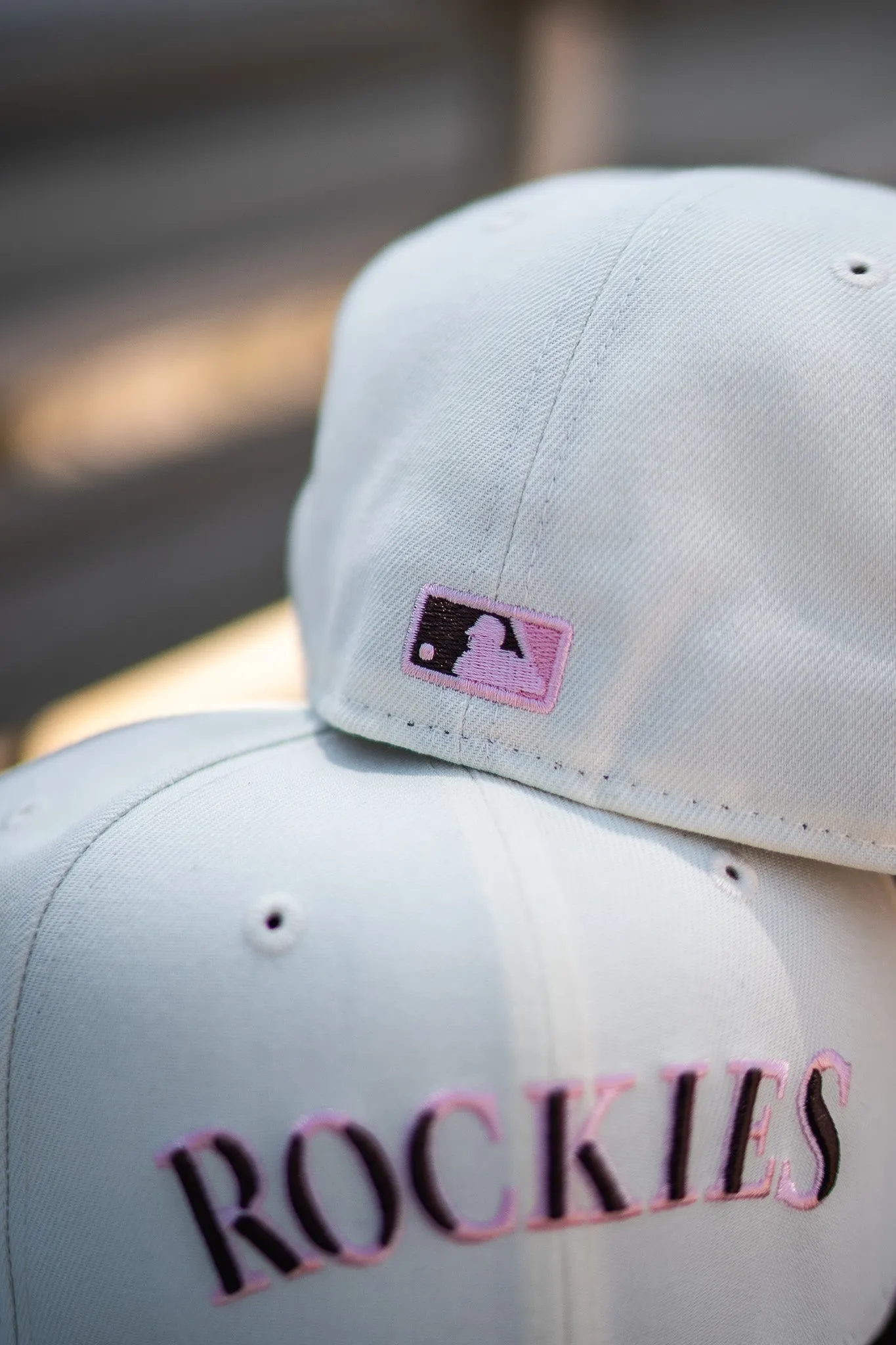 New Era Colorado Rockies 30th Anniversary Pink UV (Off White/Mocha)