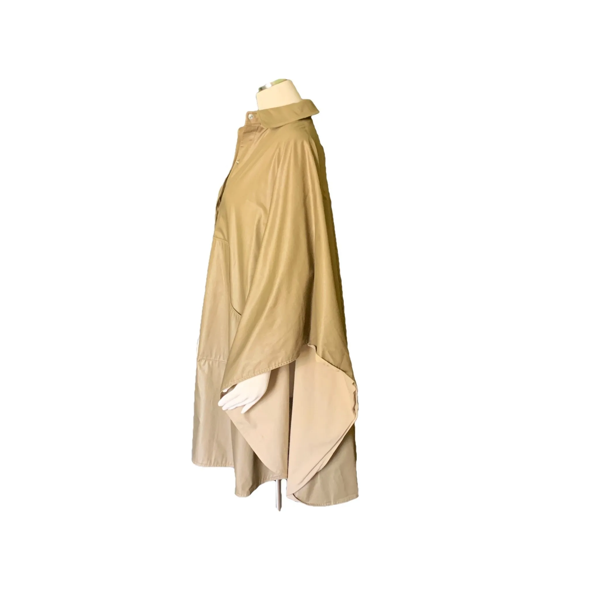 Vintage Tan Poncho Cape by Bonnie Cashin with Cotton Lining. Utilitarian Style with Pockets.